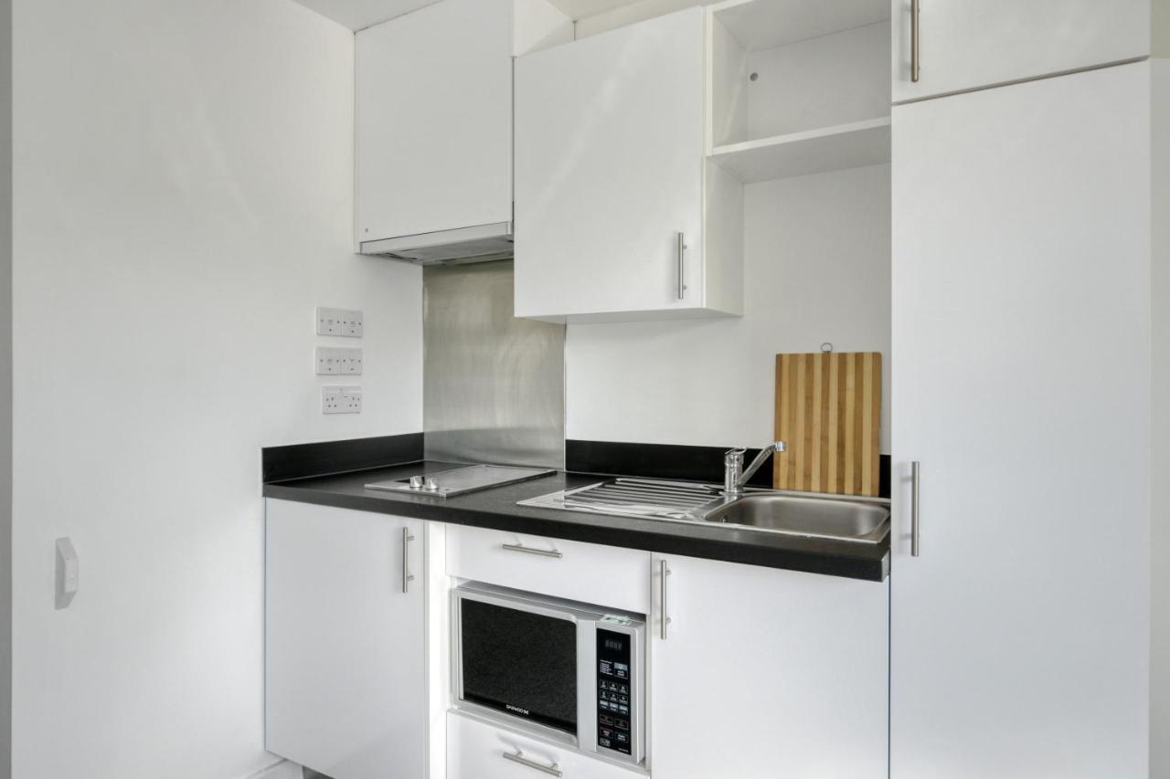 Bright & Central Studio In Luton, Sleeps 2 Luton  Dış mekan fotoğraf