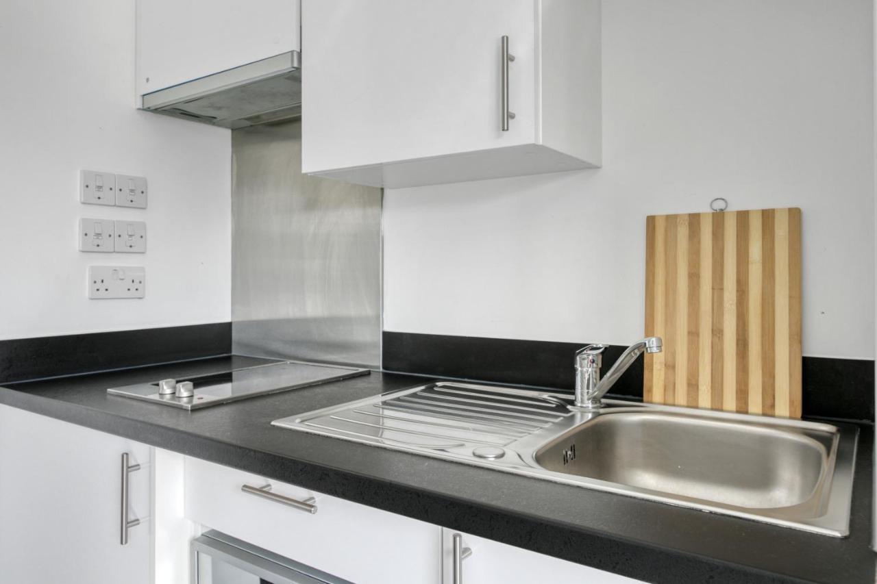 Bright & Central Studio In Luton, Sleeps 2 Luton  Dış mekan fotoğraf