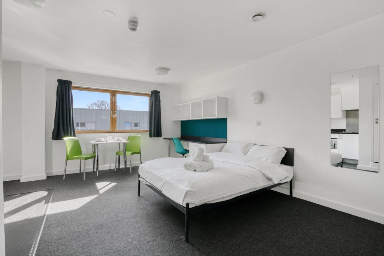 Bright & Central Studio In Luton, Sleeps 2 Luton  Dış mekan fotoğraf