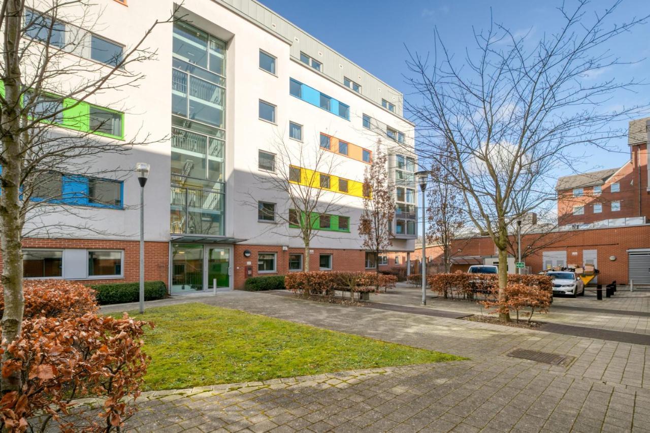Bright & Central Studio In Luton, Sleeps 2 Luton  Dış mekan fotoğraf